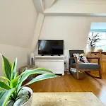 Bright 1 Double Bed Near Cabot Circus * بريستول
