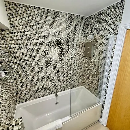 Bright 1 Double Bed Near Cabot Circus 아파트 브리스틀