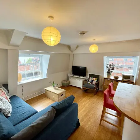Bright 1 Bed Flat Near Cabot Circus Apartment *