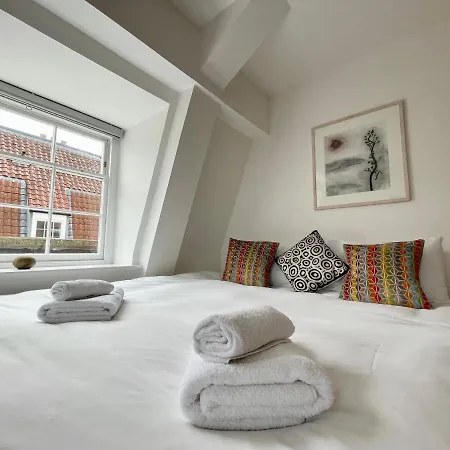 Apartment Bright 1 Bed Flat Near Cabot Circus Bristol