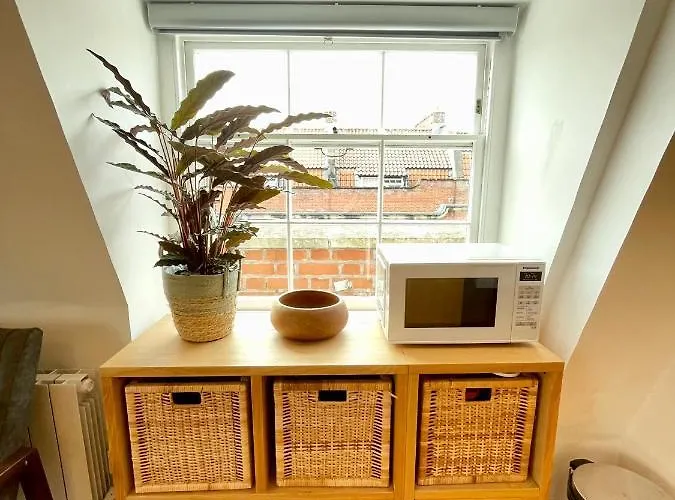 Bright 1 Bed Flat Near Cabot Circus * Bristol